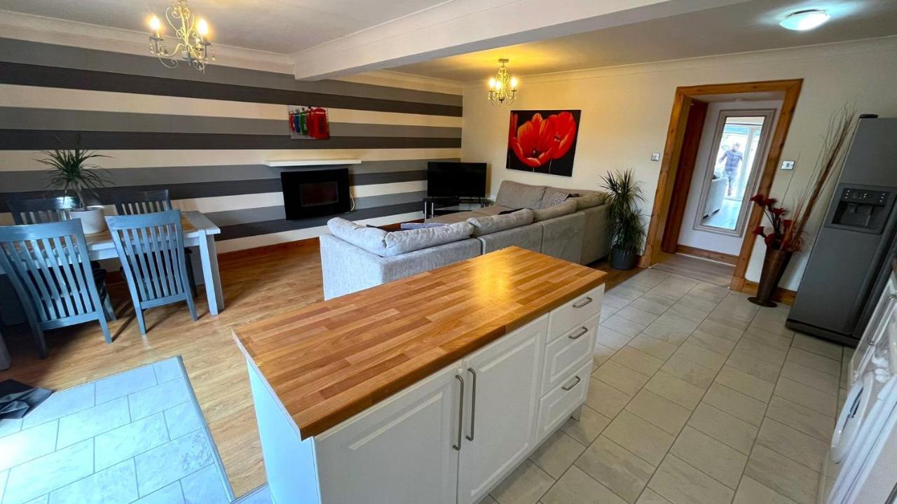 Elegant 2 Bedroom Chalet Единбург Екстер'єр фото