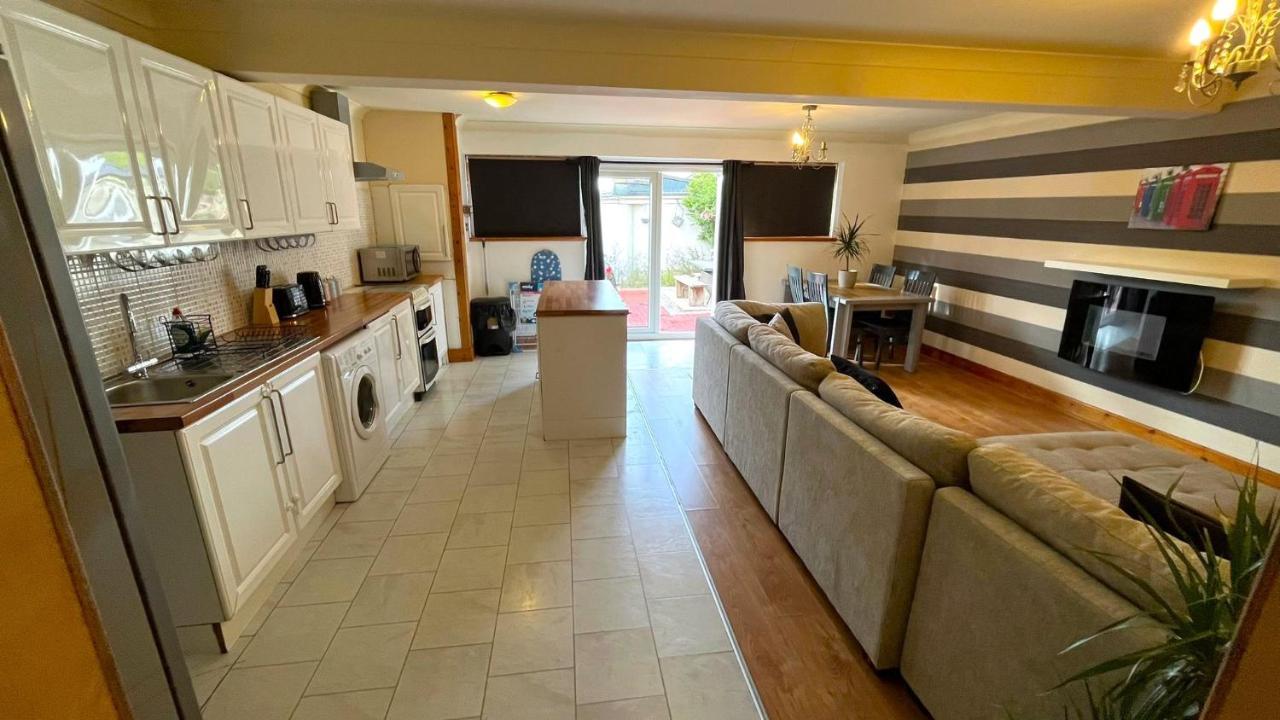 Elegant 2 Bedroom Chalet Единбург Екстер'єр фото